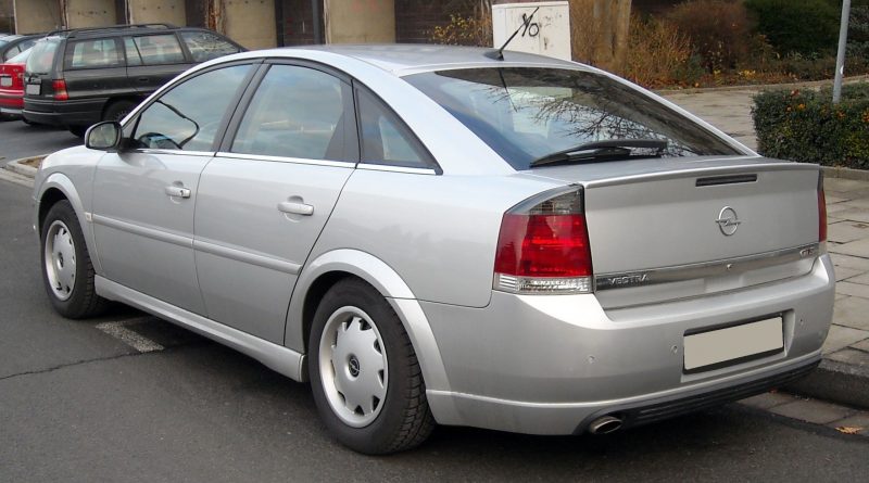 Opel Vectra C (2002-2008) – schemat skrzynki bezpieczników 2